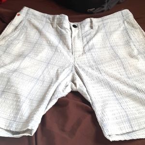 Tommy Bahama shorts size 34